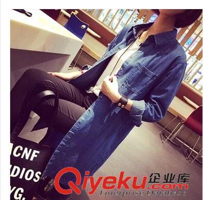 外套 女裝廠家直銷早秋新款港風(fēng)街頭牛仔藍(lán) 牛仔襯衫襯衣外套 超長款圖片|外套 女裝廠家直銷早秋新款港風(fēng)街頭牛仔藍(lán) 牛仔襯衫襯衣外套 超長款產(chǎn)品圖片由深圳靚點(diǎn)時尚服飾公司生產(chǎn)提供-