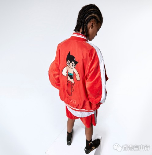 潮流碰撞 香港購(gòu)物新寵，Onitsuka Tiger 75周年攜手《ASTRO BOY》打造聯(lián)名襯衫